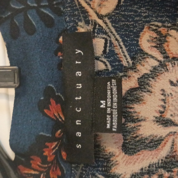 Sanctuary Dress - Picture 5 of 6